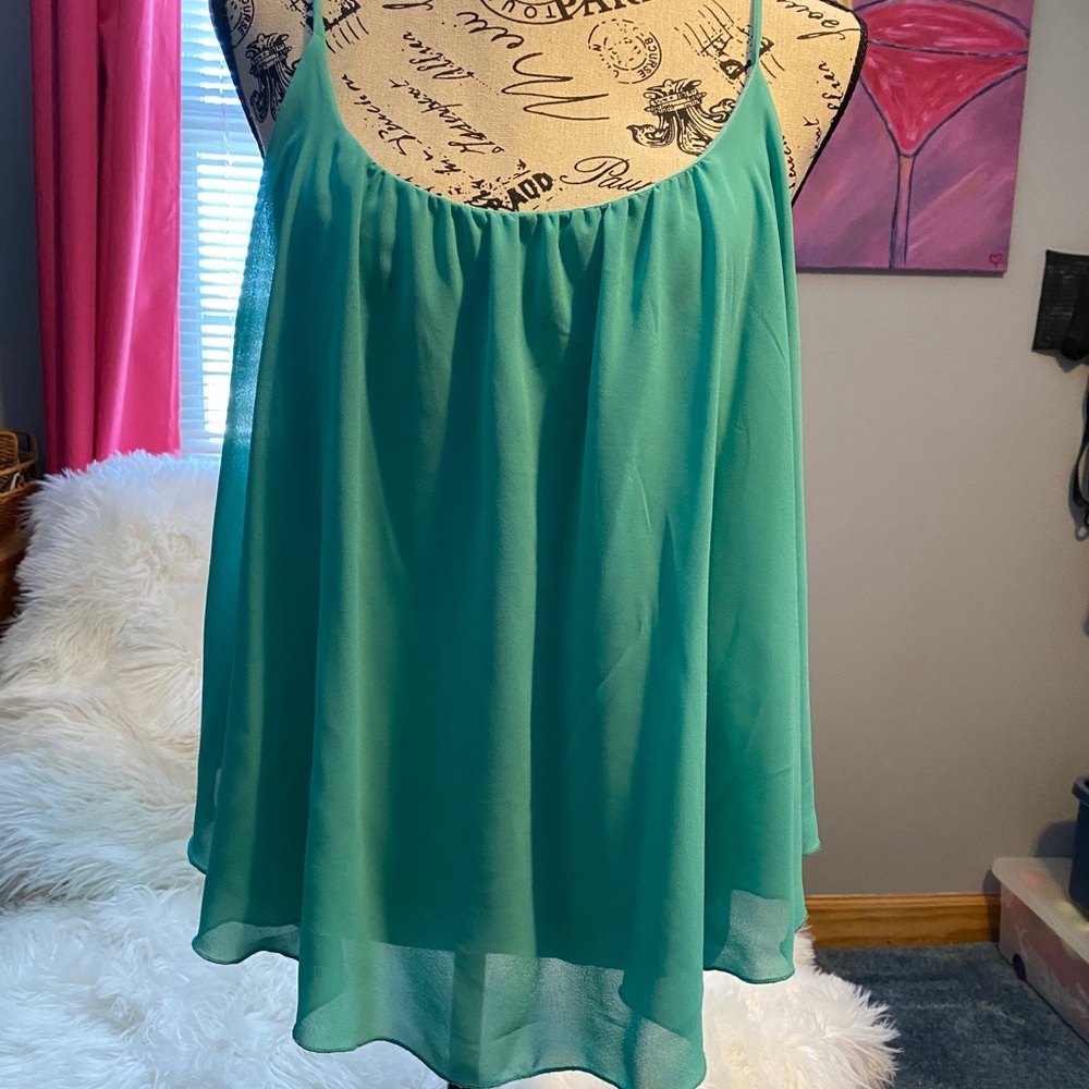 Sleeveless shirt